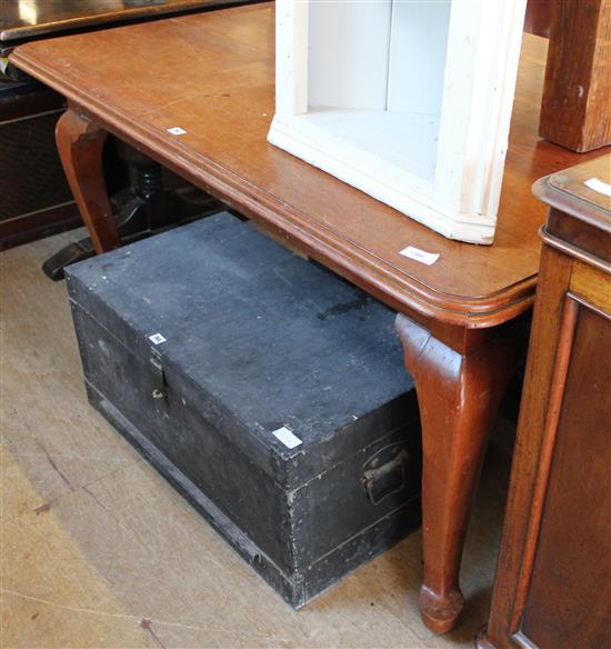 Oak dining table
